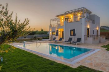 private pool villa Zakynthos town